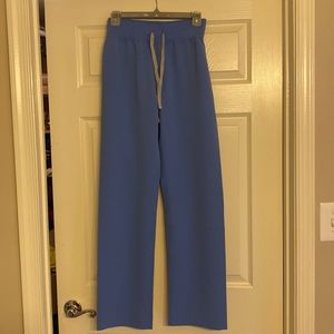 Brand new w/tags Fig Livingston high waist scrub pant in size XS. Color- blue